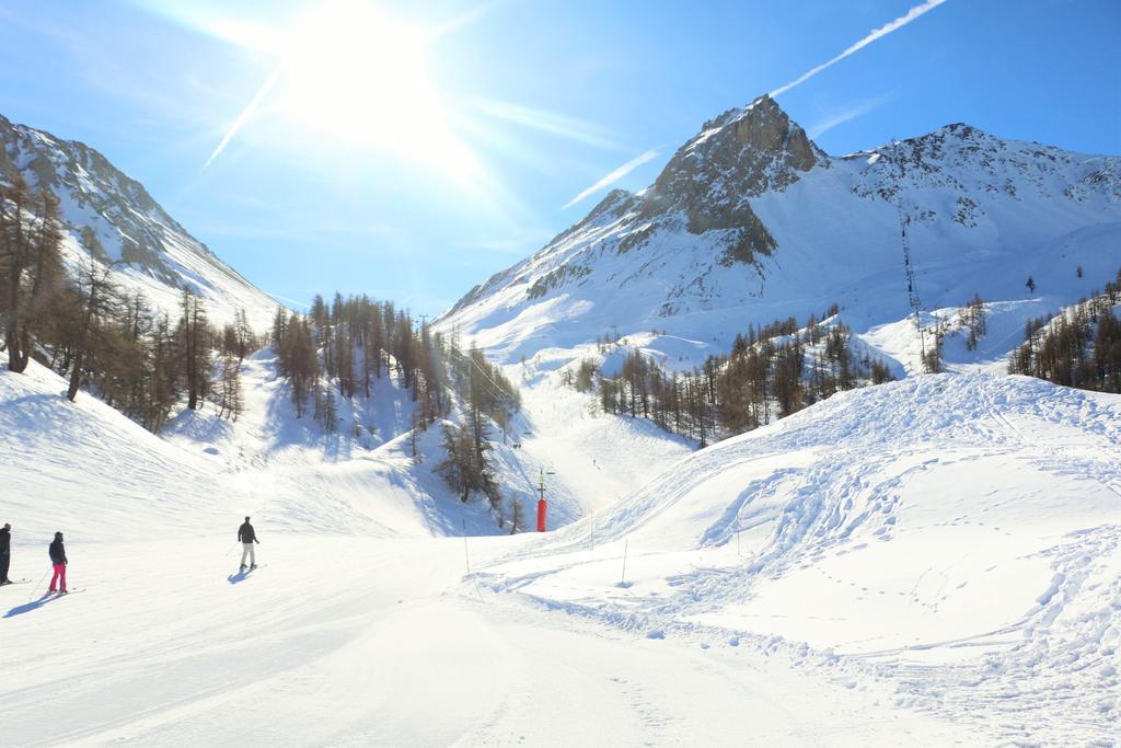 Rock Noir & Spa La Salle-les-Alpes Bagian luar foto