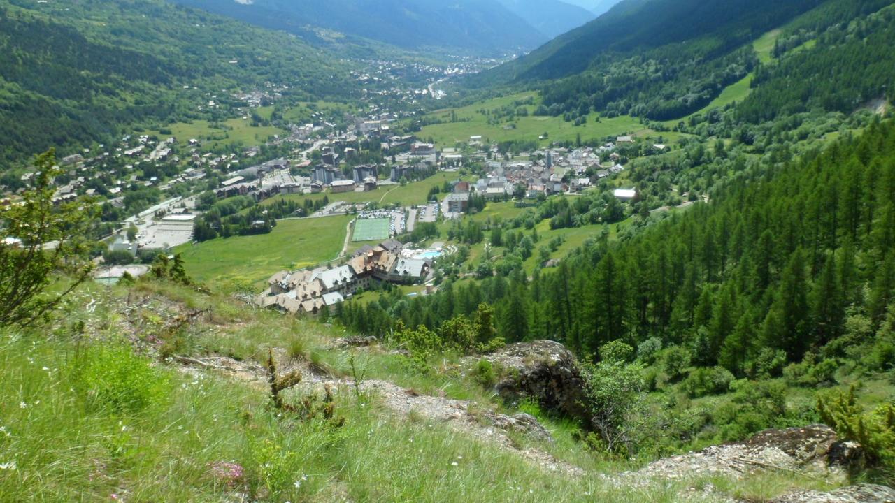 Rock Noir & Spa La Salle-les-Alpes Bagian luar foto